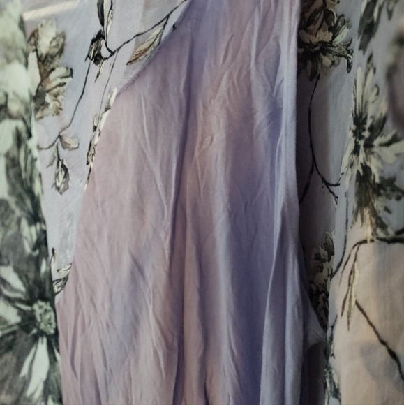 Alyx brand xxl purple floral flutter top nwot - Picture 4 of 6
